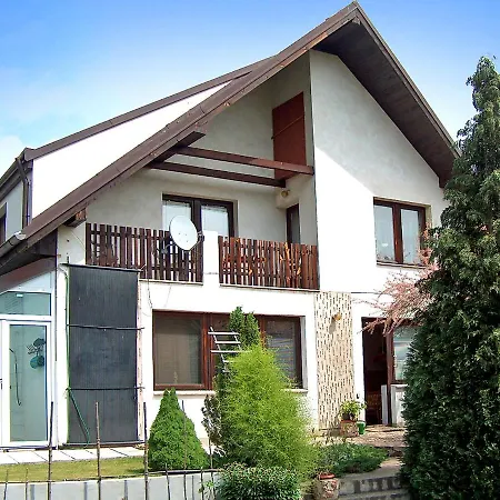 Apartamento Hlásná Třebáň