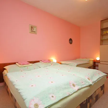 Hlásná Třebáň Apartamento Hlásná Třebaň